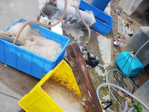 深圳空壓機清洗關于空壓機出現(xiàn)竄油如何處理解決？